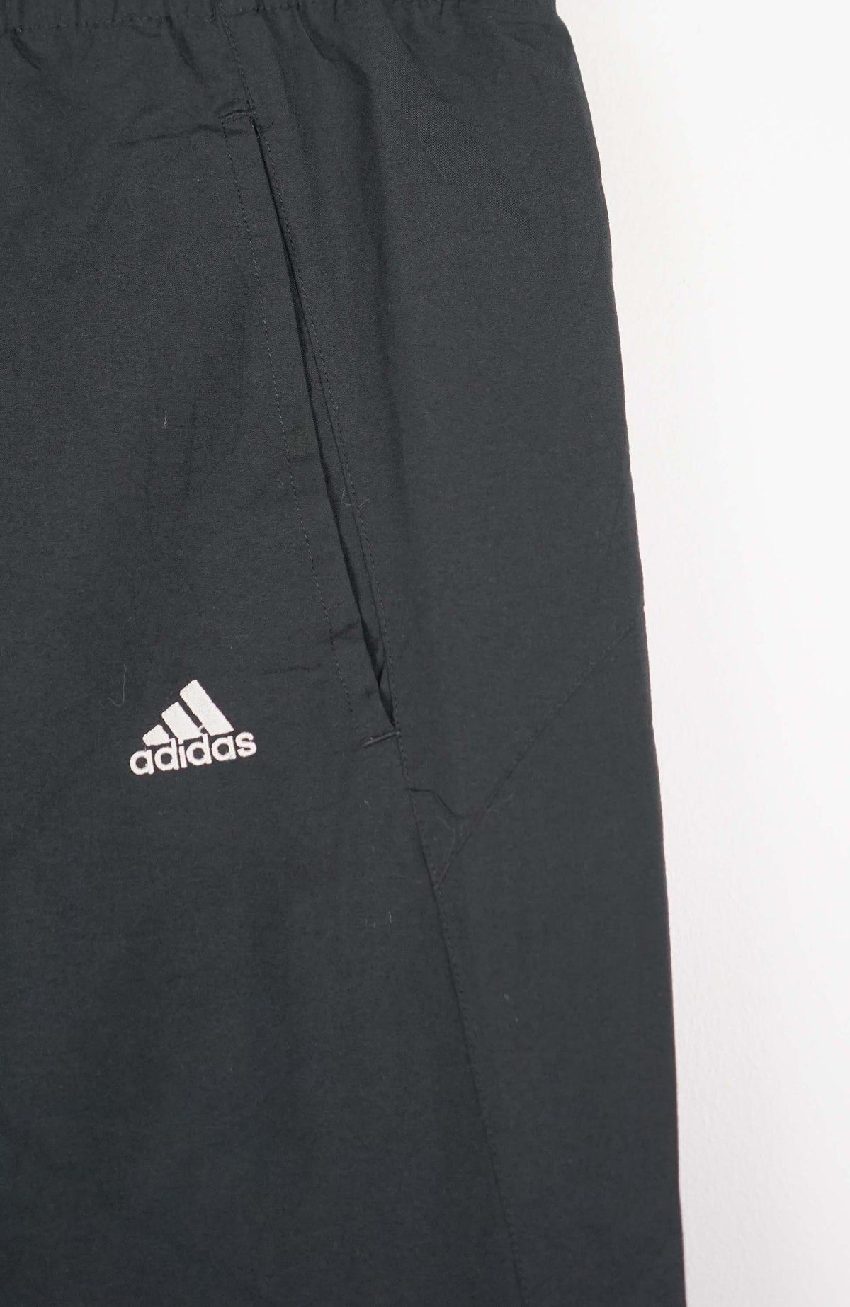 VINTAGE ADIDAS TRACK PANTS (M)