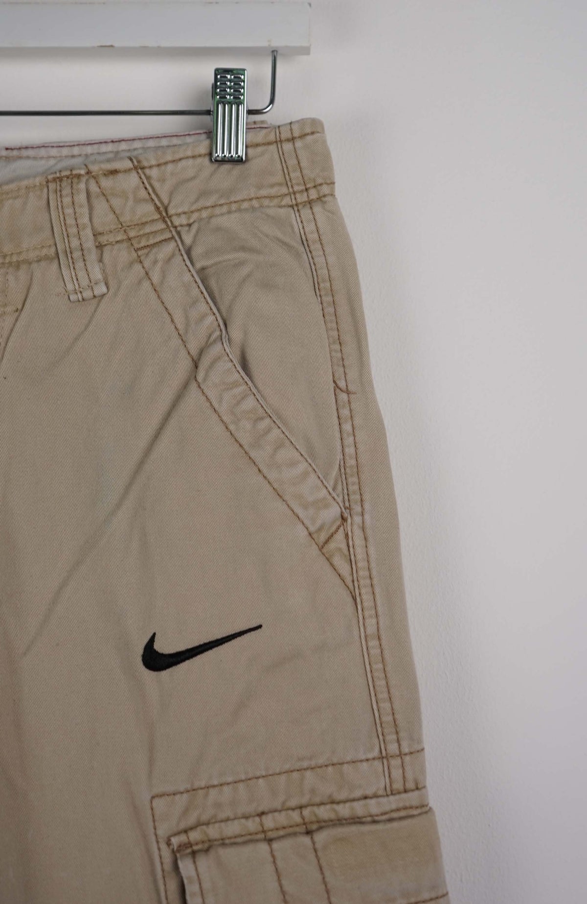 VINTAGE REWORK CARGO CAPRI SHORTS W32