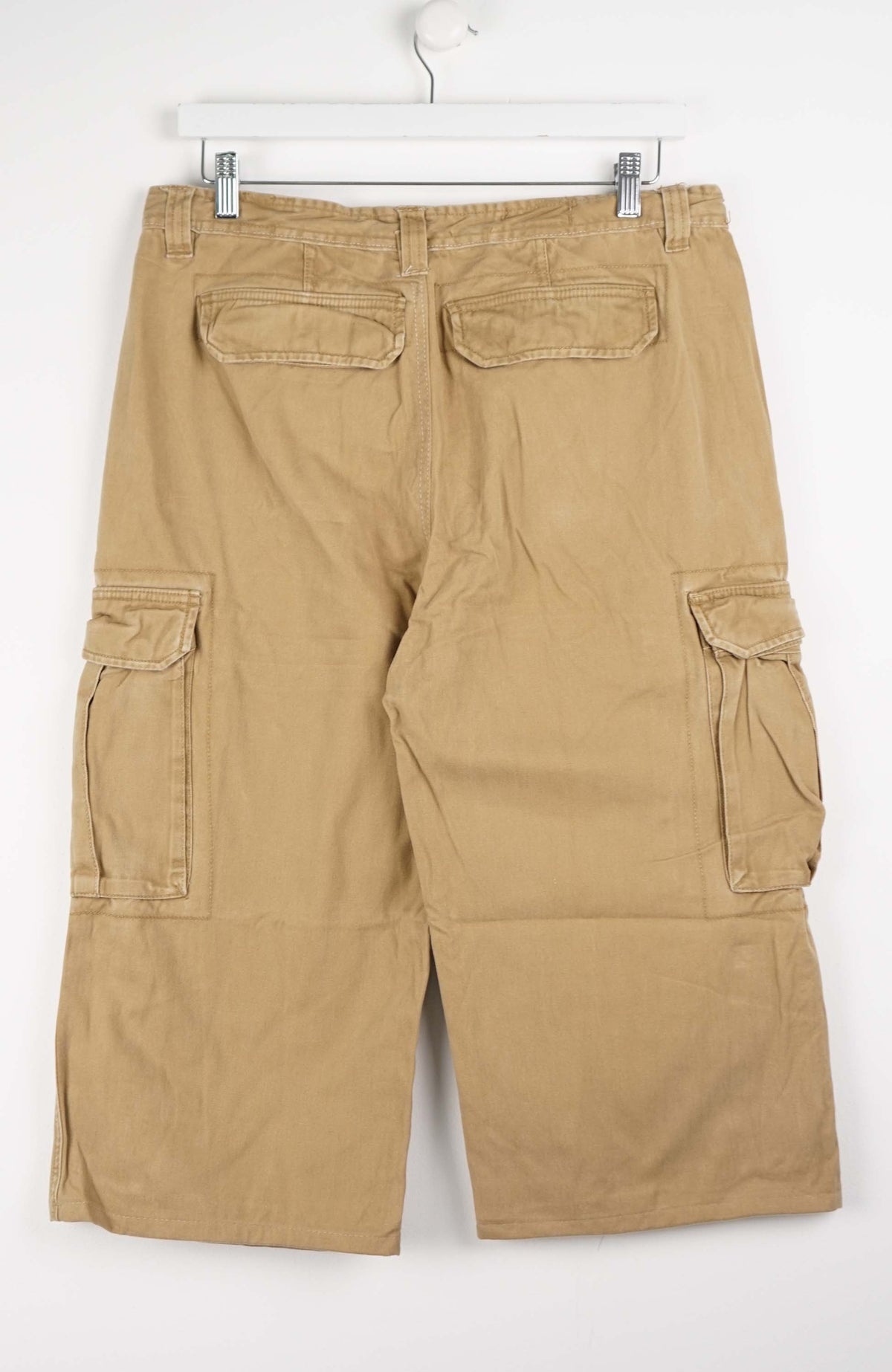 VINTAGE REWORK CARGO CAPRI SHORTS W34