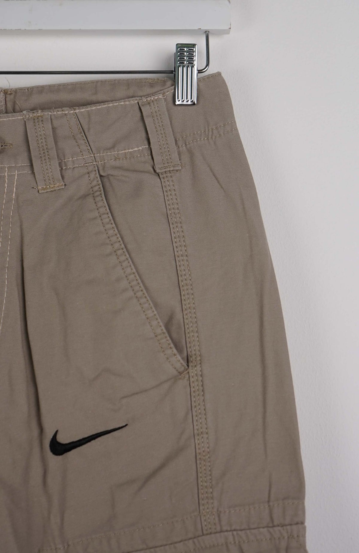 VINTAGE REWORK CARGO CAPRI SHORTS W30