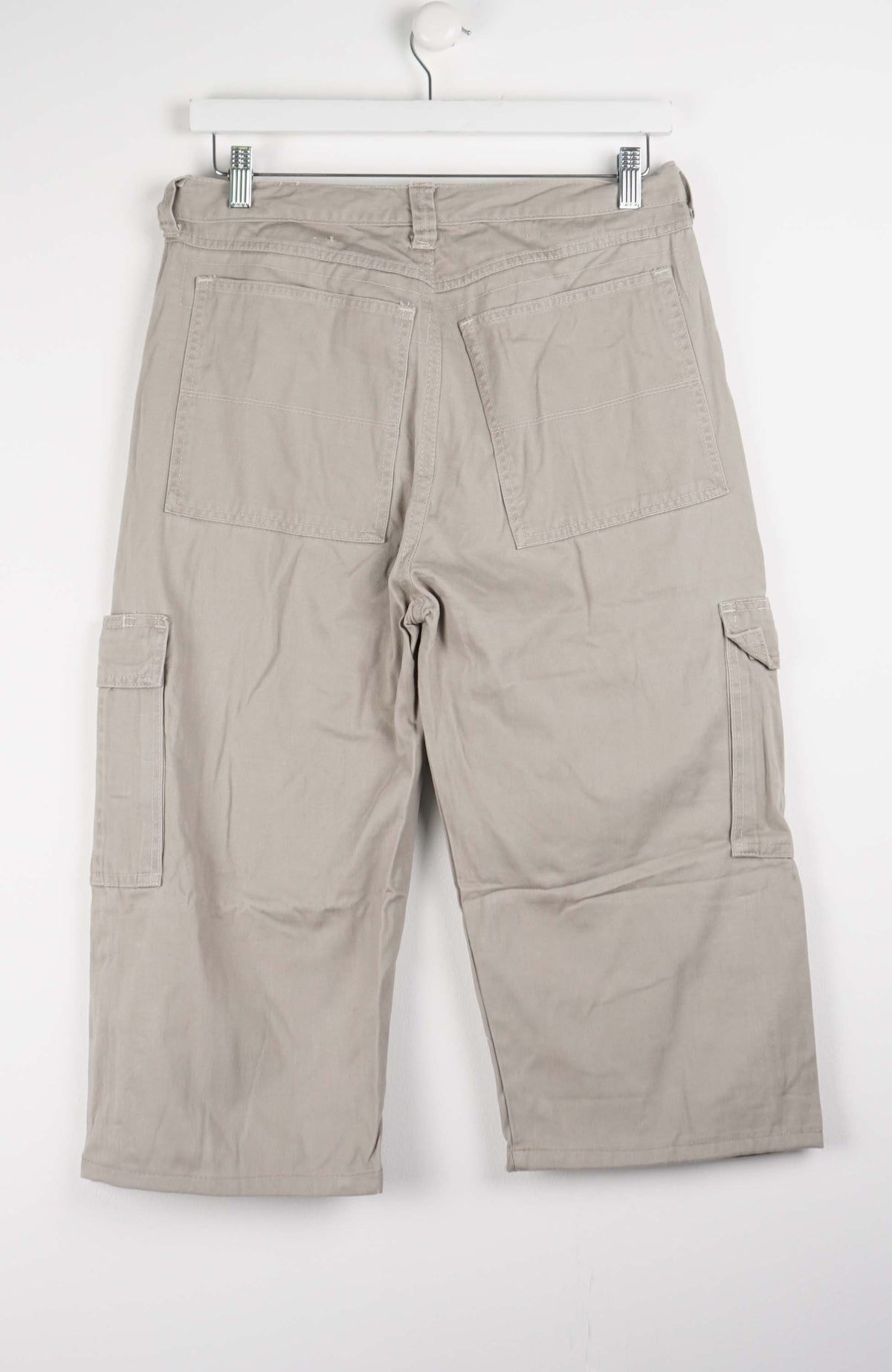 VINTAGE REWORK CARGO CAPRI SHORTS W32
