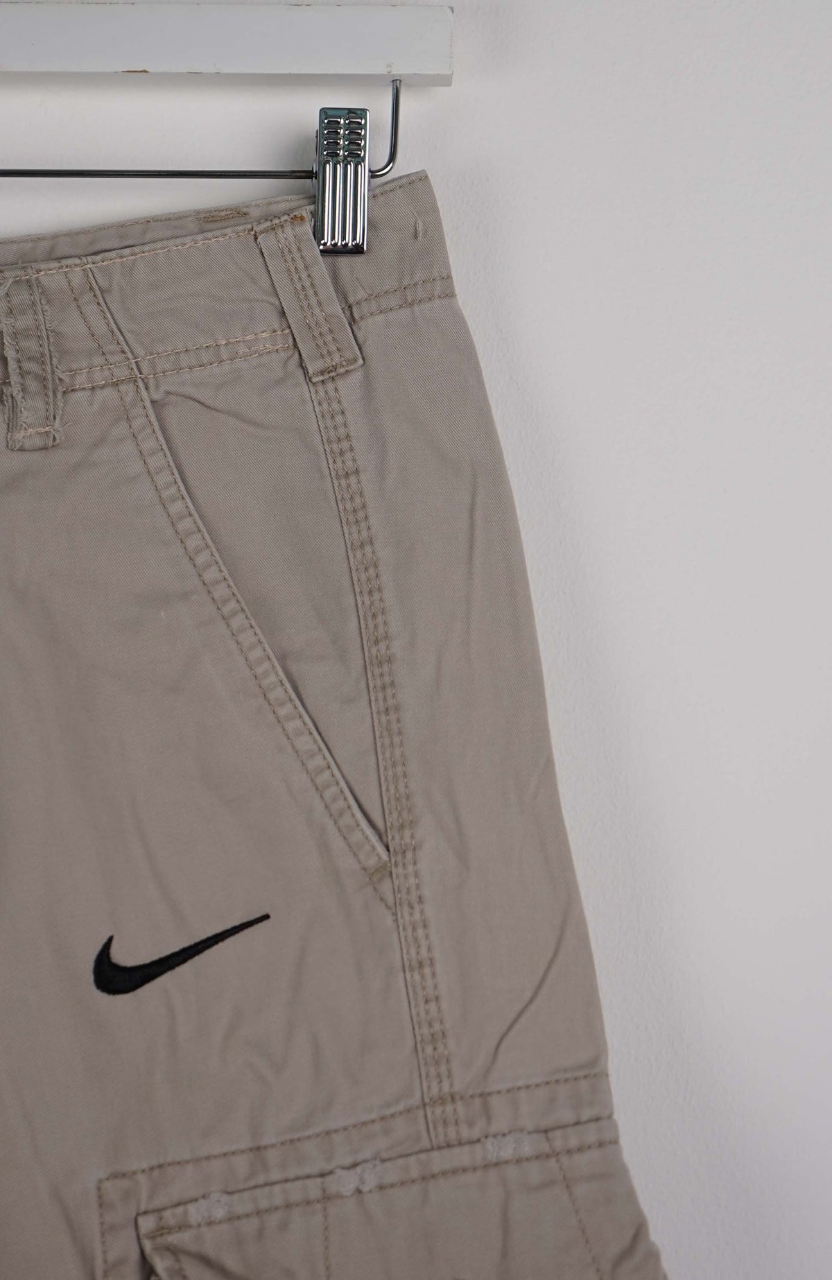 VINTAGE REWORK CARGO CAPRI SHORTS W30