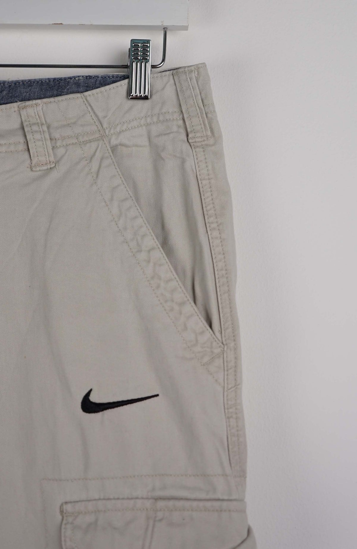 VINTAGE REWORK CARGO CAPRI SHORTS W33