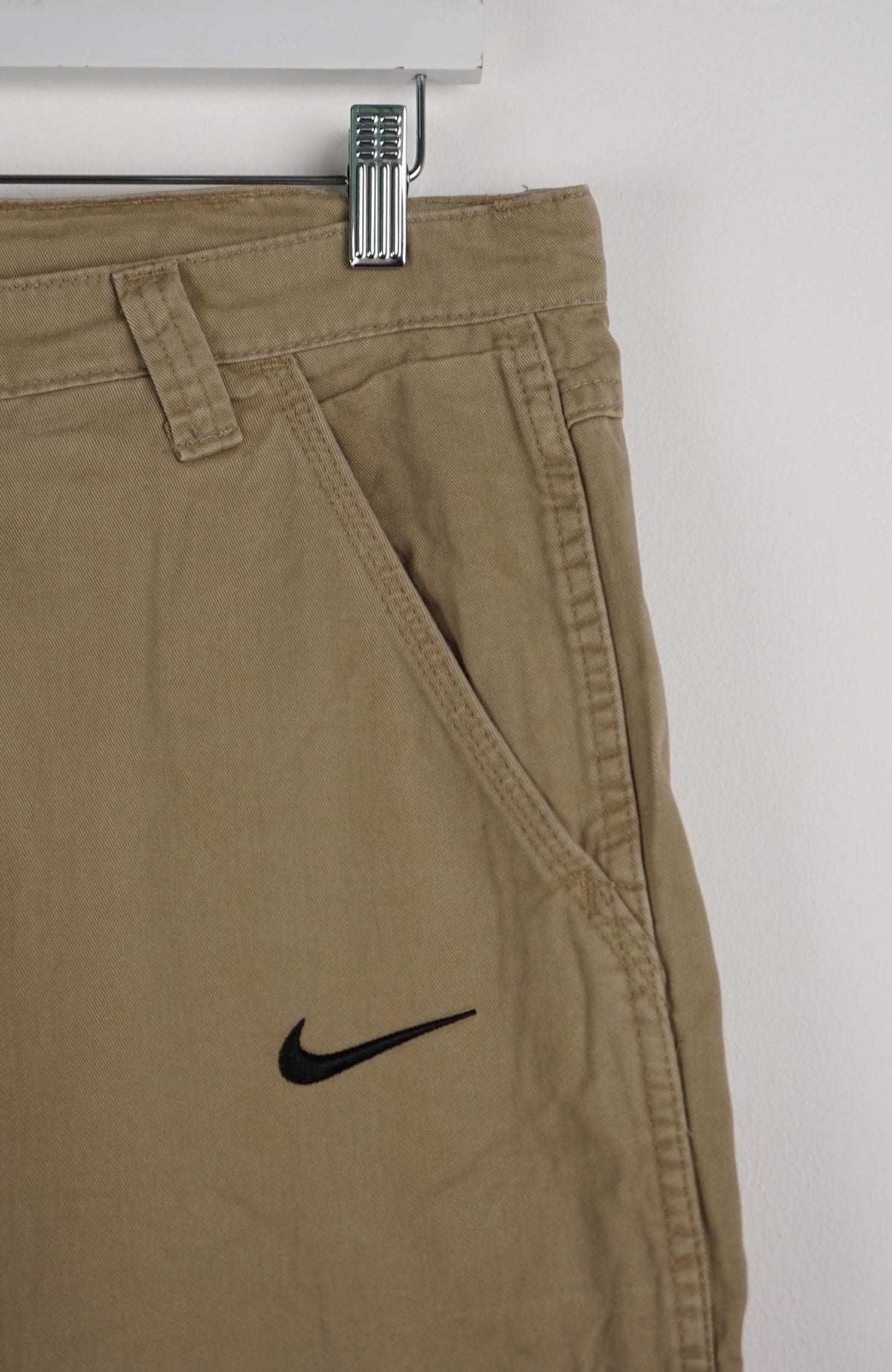 VINTAGE REWORK CARGO CAPRI SHORTS W34