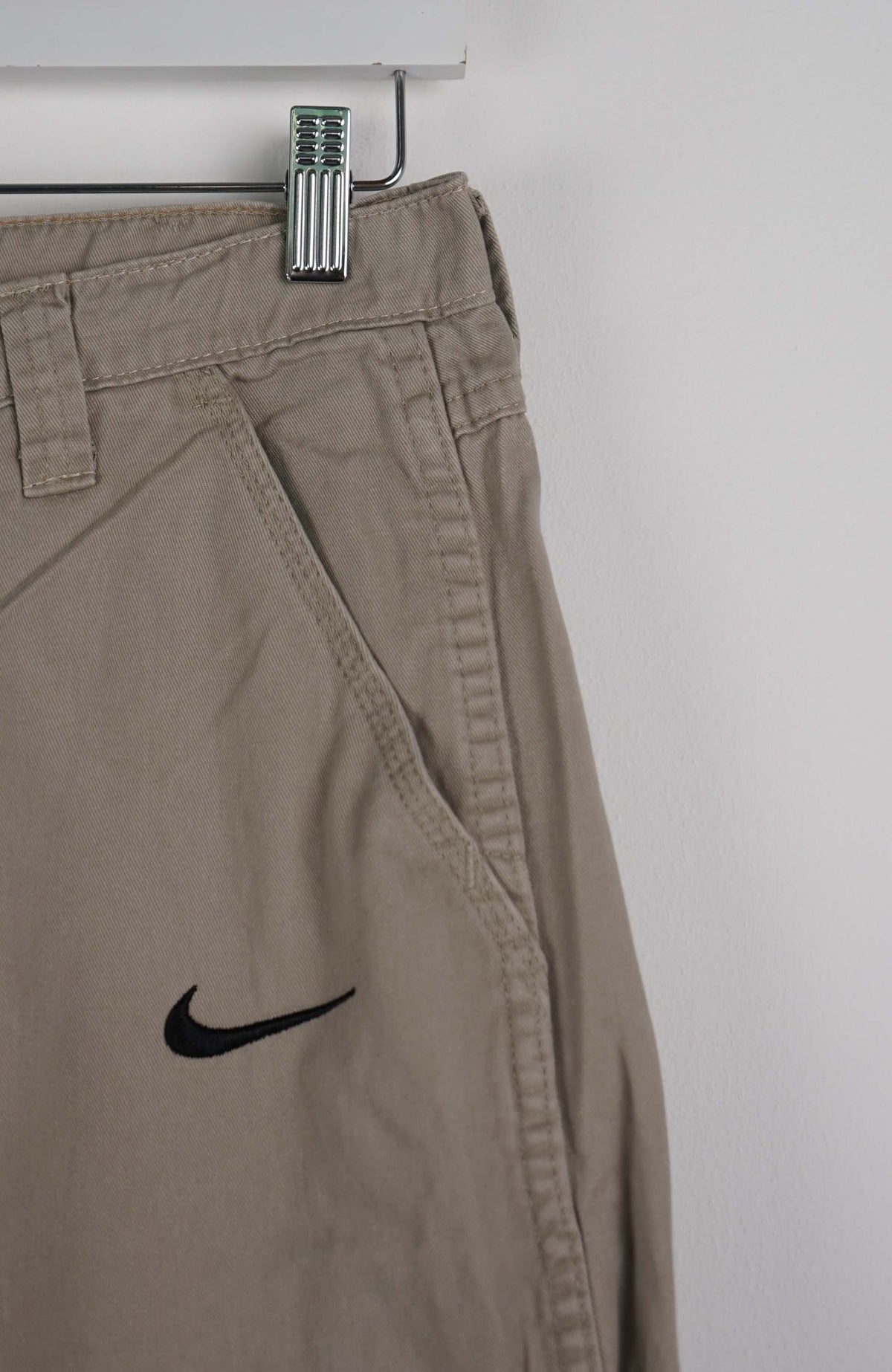 VINTAGE REWORK CARGO CAPRI SHORTS W31