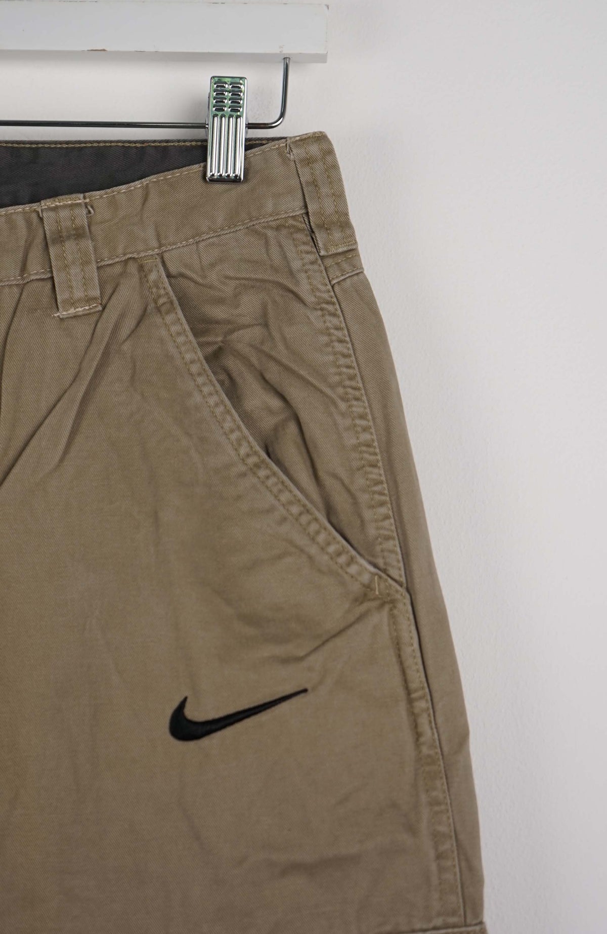 VINTAGE REWORK CARGO CAPRI SHORTS W31