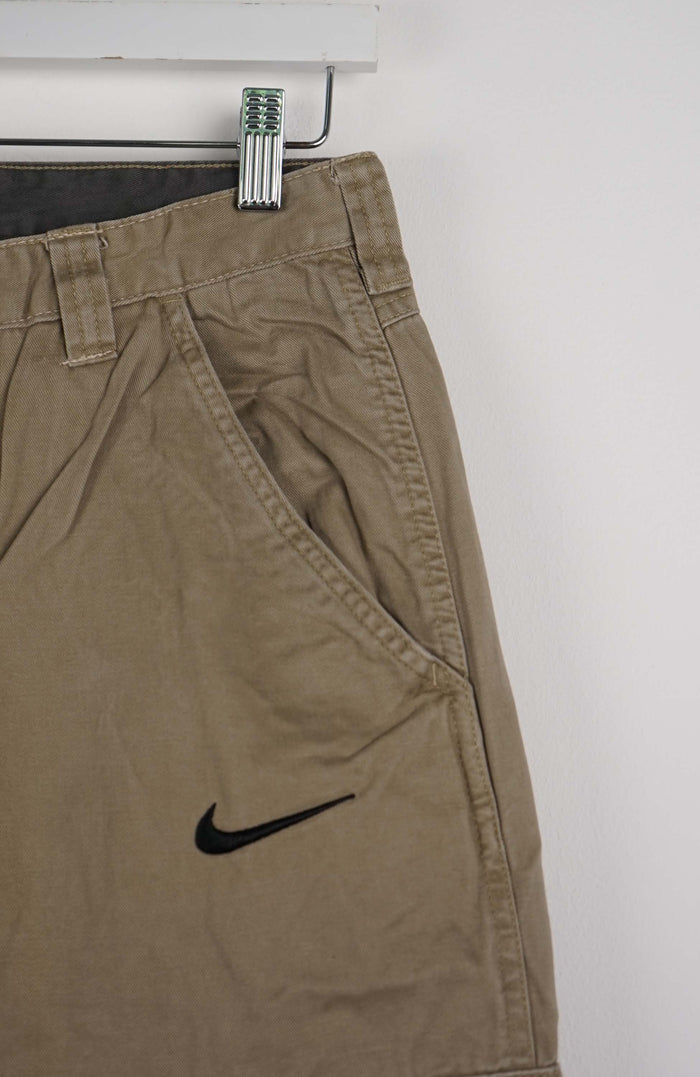 VINTAGE REWORK CARGO CAPRI SHORTS W31