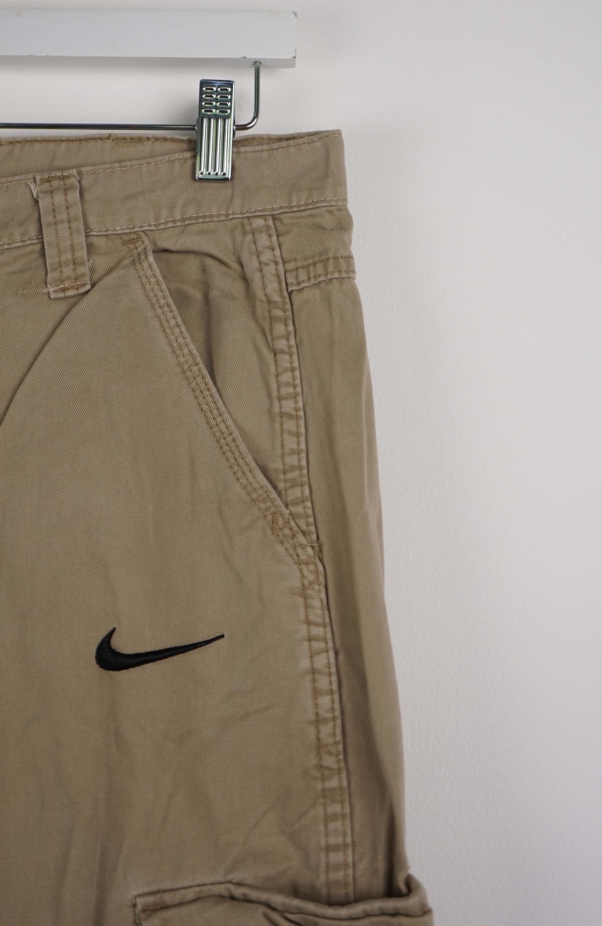 VINTAGE REWORK CARGO CAPRI SHORTS W34