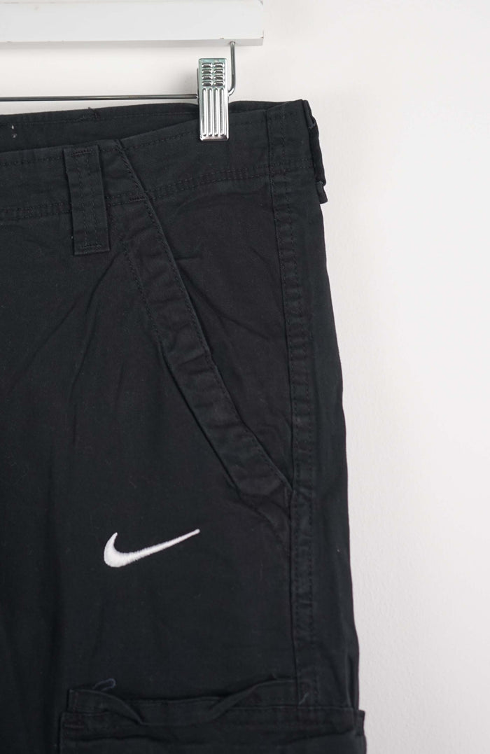VINTAGE REWORK CARGO CAPRI SHORTS W35