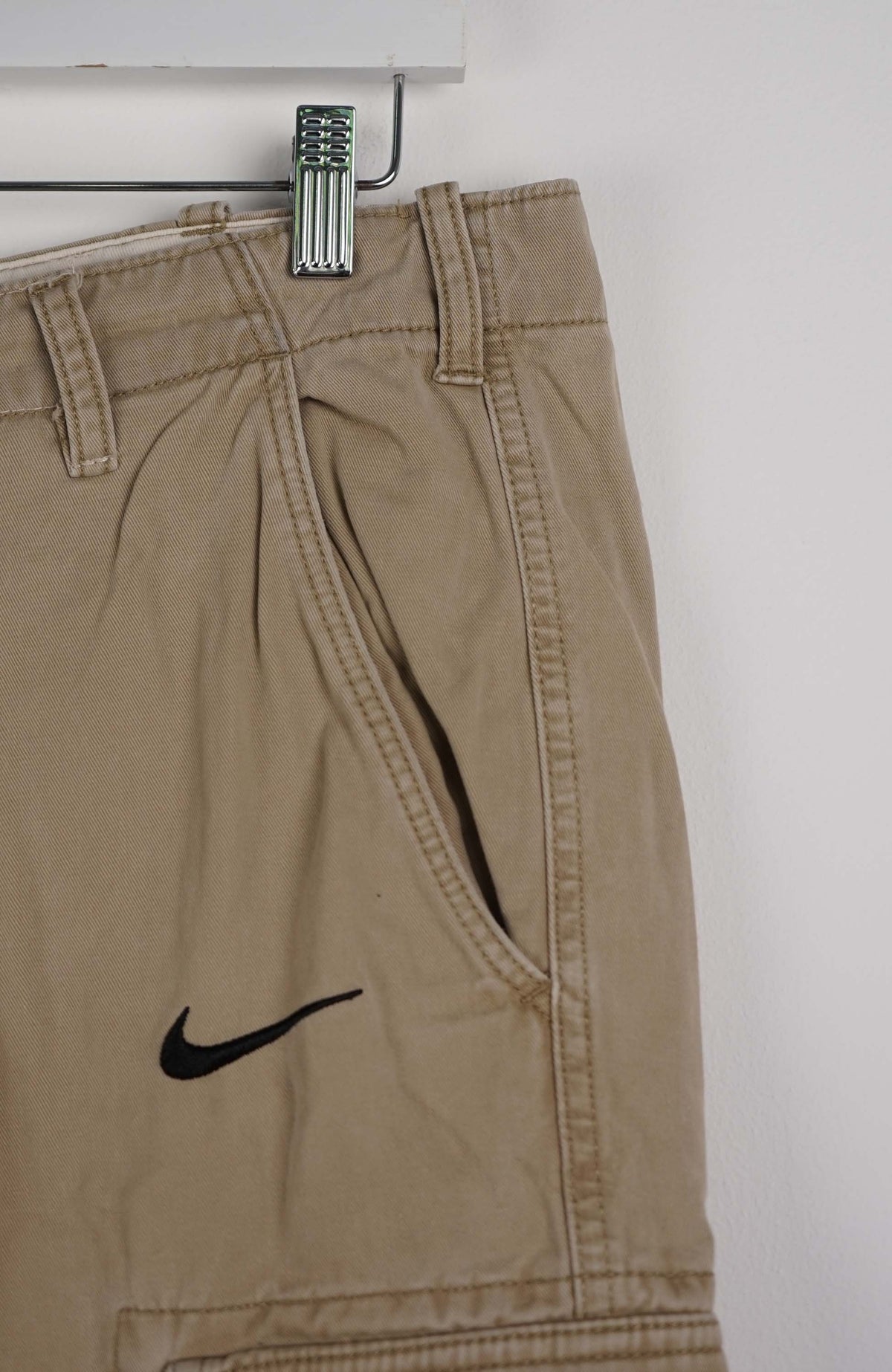 VINTAGE REWORK CARGO CAPRI SHORTS W35