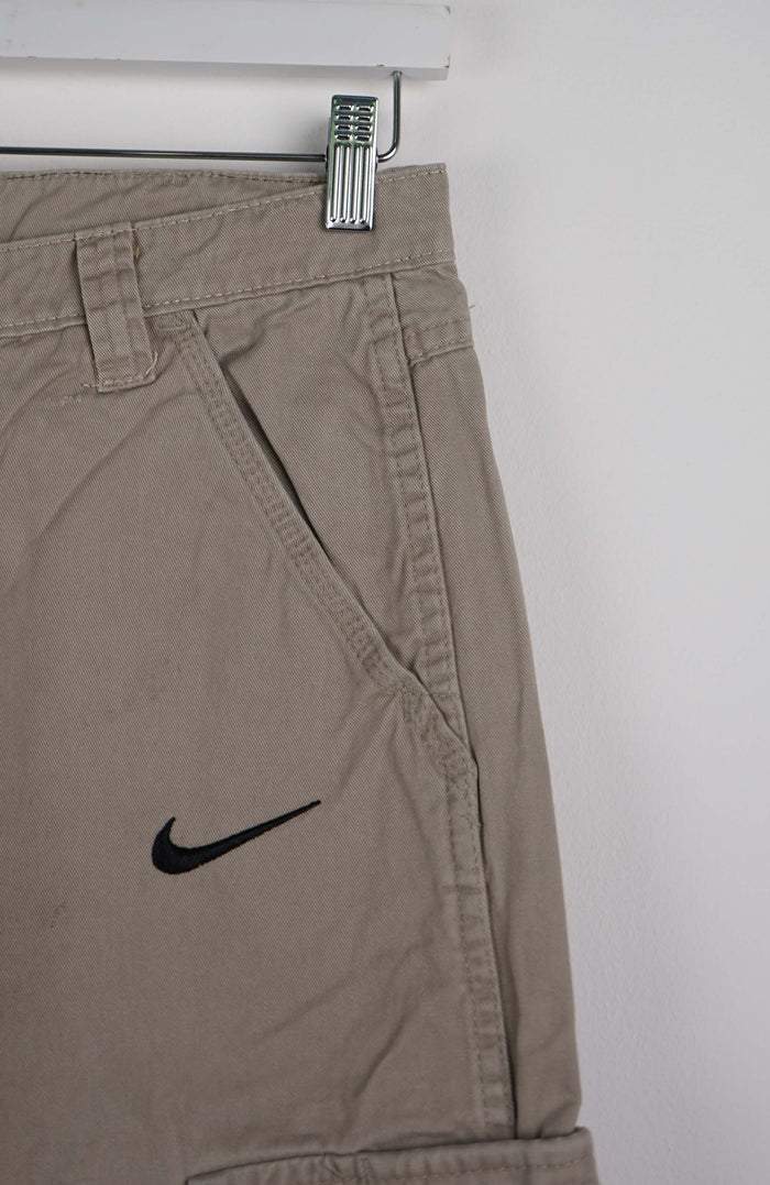 VINTAGE REWORK CARGO CAPRI SHORTS W31
