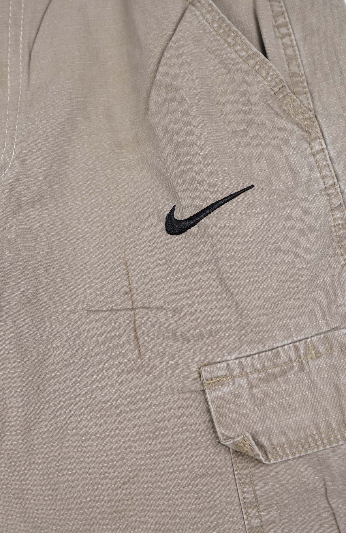 VINTAGE REWORK CARGO CAPRI SHORTS W32