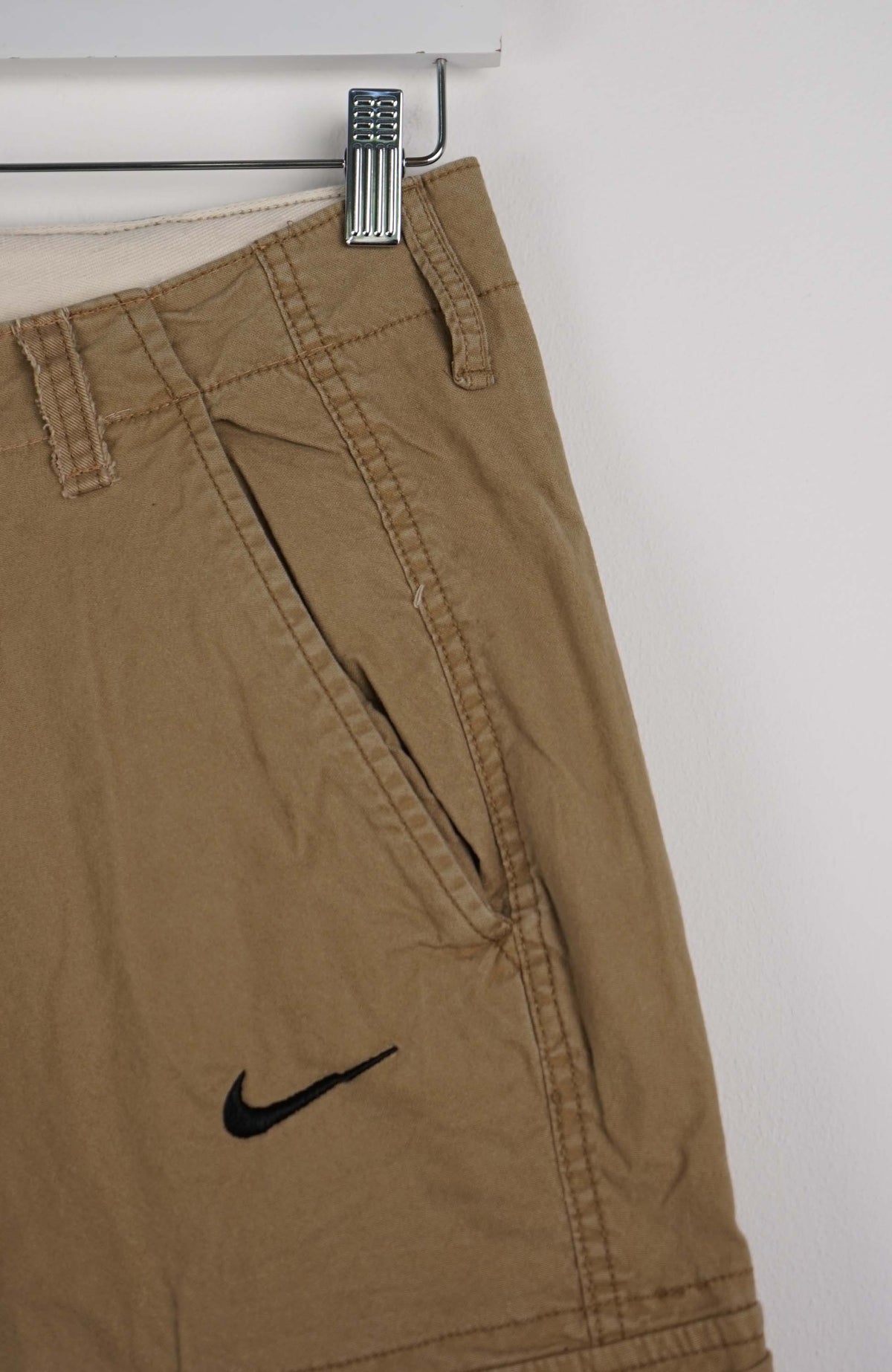 VINTAGE REWORK CARGO CAPRI SHORTS W30