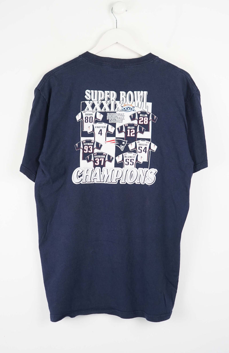 VINTAGE SUPER BOWL NEW ENGLAND PATRIOTS CHAMPIONS T-SHIRT (L)