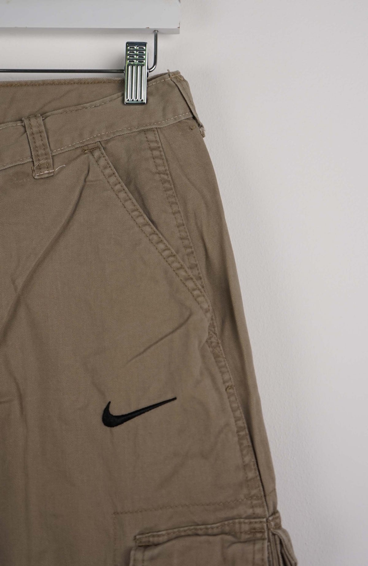 VINTAGE REWORK CARGO CAPRI SHORTS W32