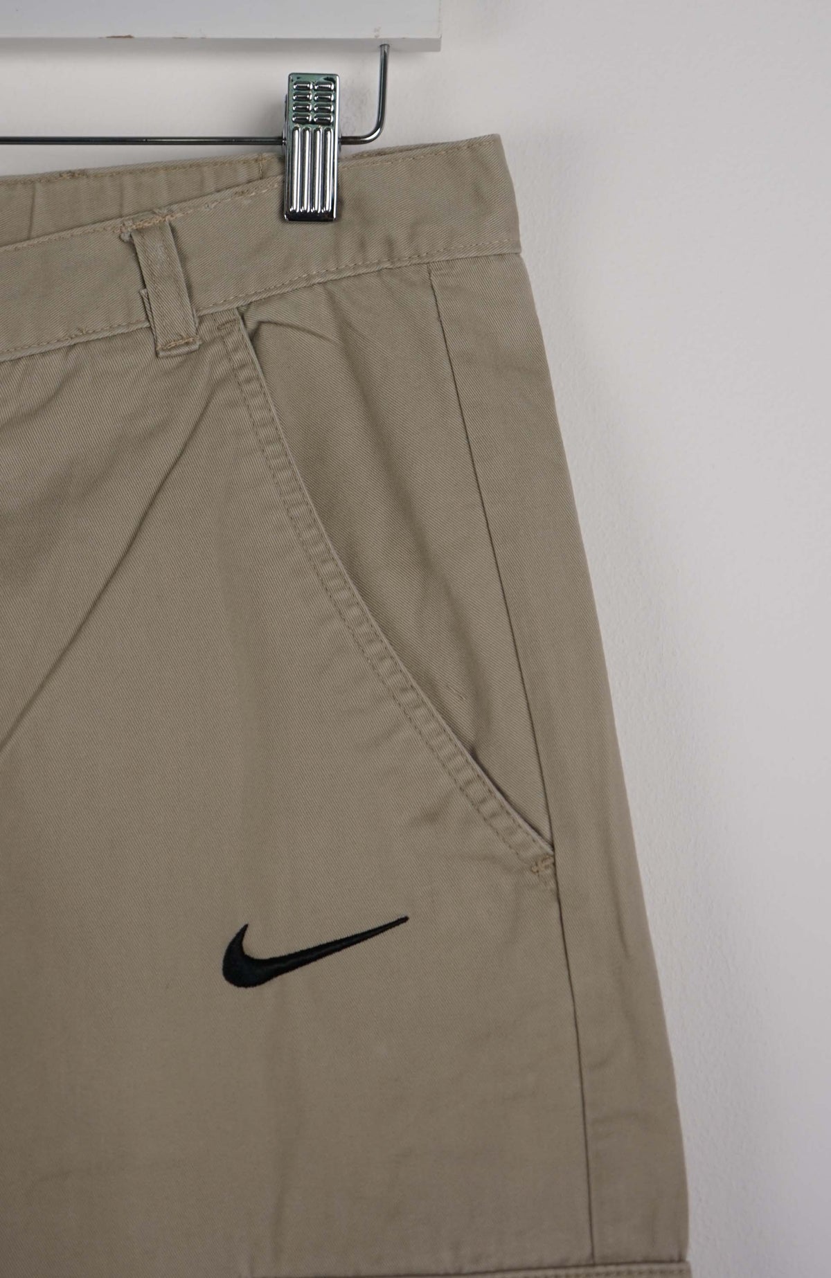 VINTAGE REWORK CARGO CAPRI SHORTS W34