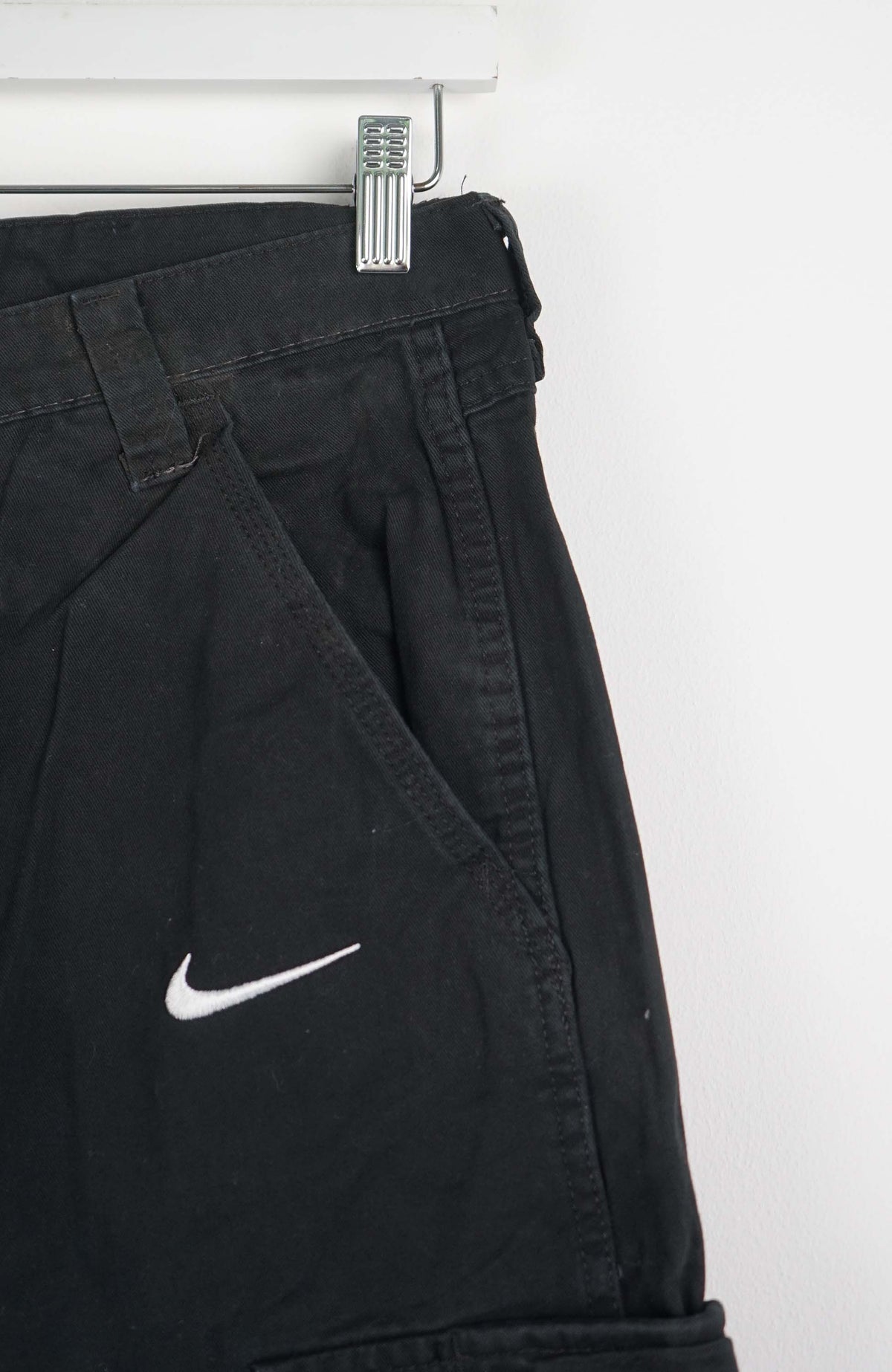 VINTAGE REWORK CARGO CAPRI SHORTS W32