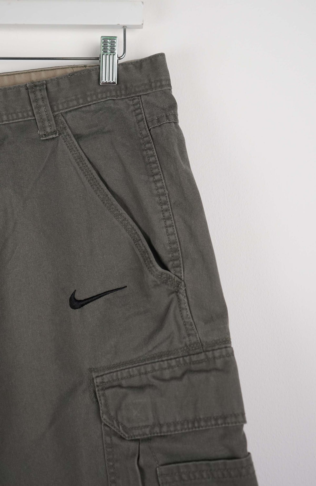 VINTAGE REWORK CARGO SHORTS W33
