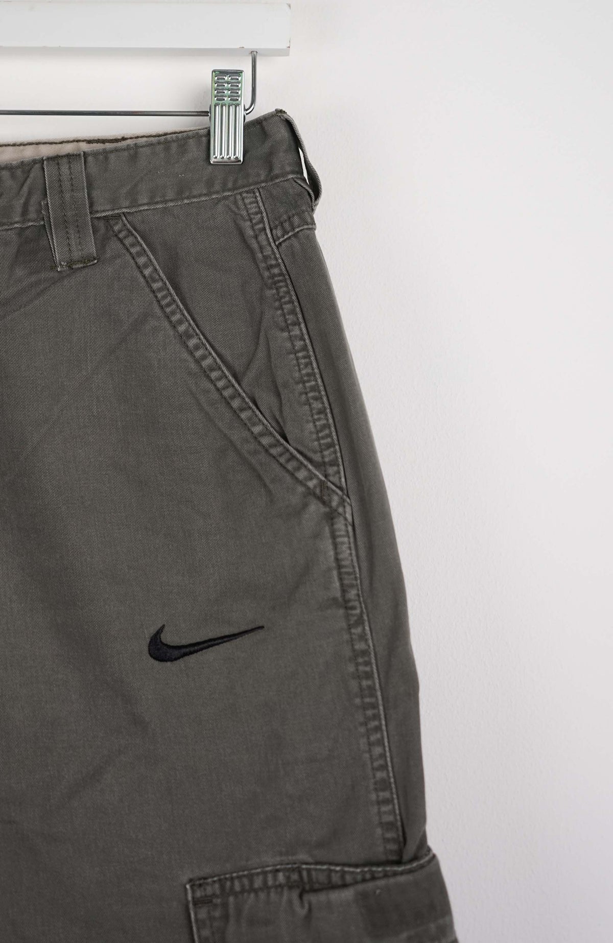 VINTAGE REWORK CARGO SHORTS W30