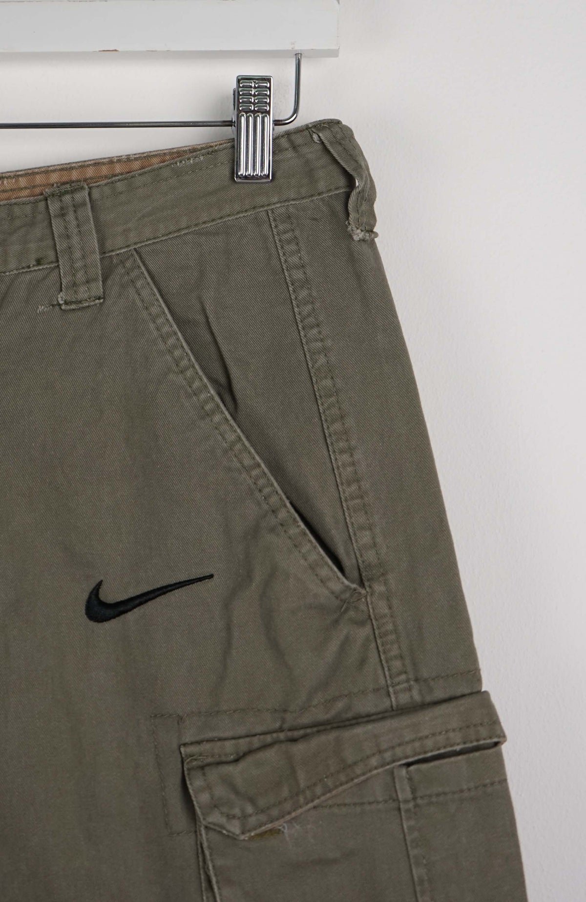 VINTAGE REWORK CARGO SHORTS W30
