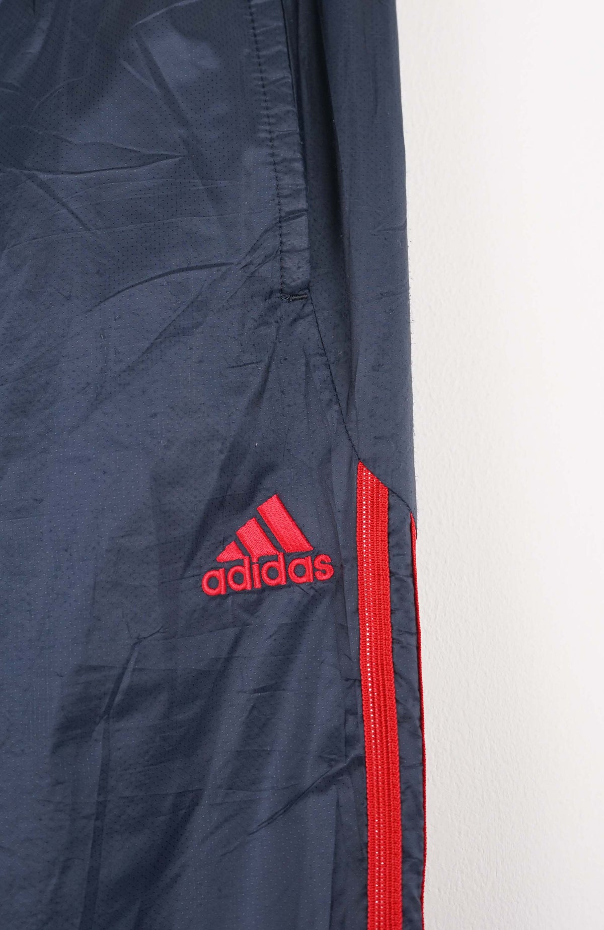 VINTAGE ADIDAS TRACK PANTS (S)