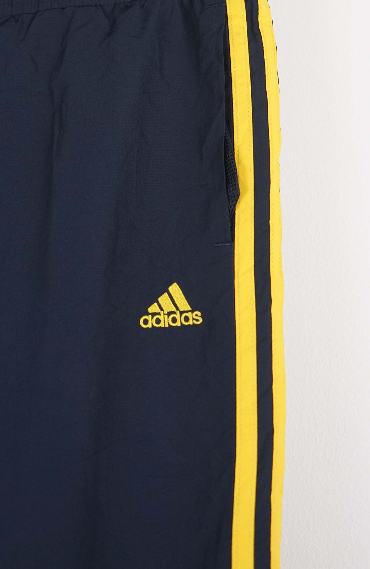 VINTAGE ADIDAS TRACK PANTS (S)