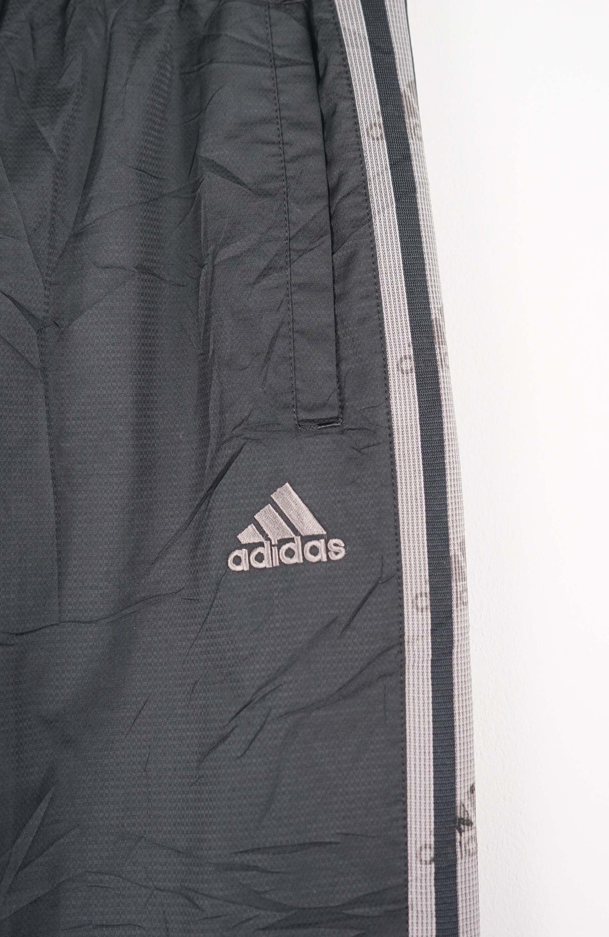 VINTAGE ADIDAS TRACK PANTS (XS)