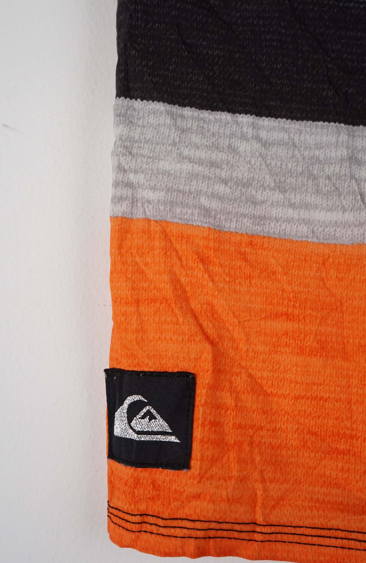 VINTAGE QUIKSILVER BOARD SHORTS W34
