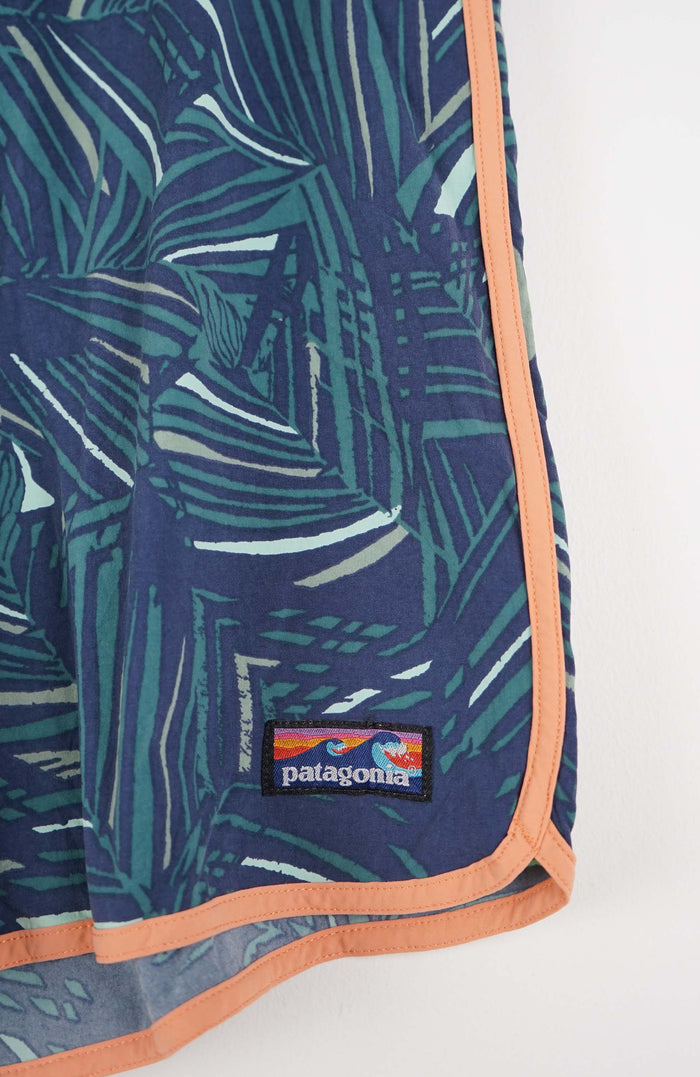 VINTAGE PATAGONIA BOARD SHORTS W35