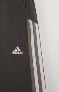 VINTAGE ADIDAS TRACK PANT SHORTS (M)