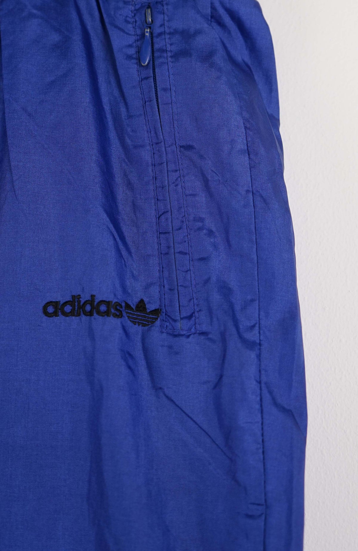 VINTAGE ADIDAS TRACK PANT SHORTS (XL)