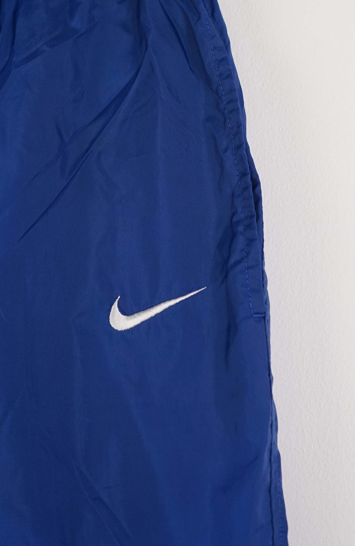 VINTAGE NIKE TRACK PANT SHORTS (XXS)