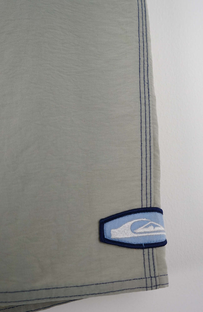 VINTAGE QUIKSILVER BOARD SHORTS W38
