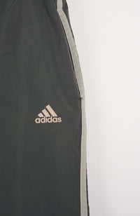 VINTAGE ADIDAS TRACK PANT SHORTS (M)