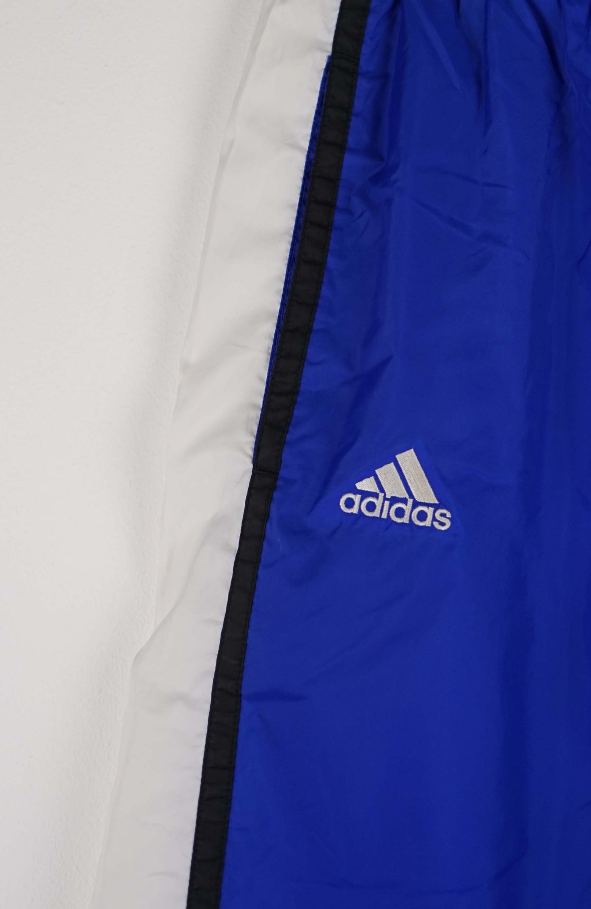 VINTAGE ADIDAS TRACK PANT SHORTS (M)