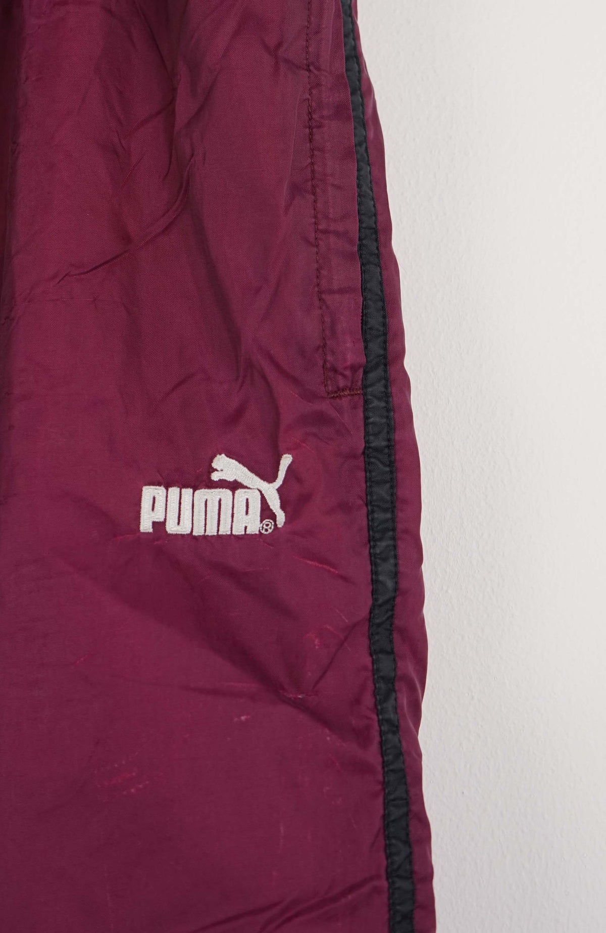 VINTAGE PUMA TRACK PANT SHORTS (M)
