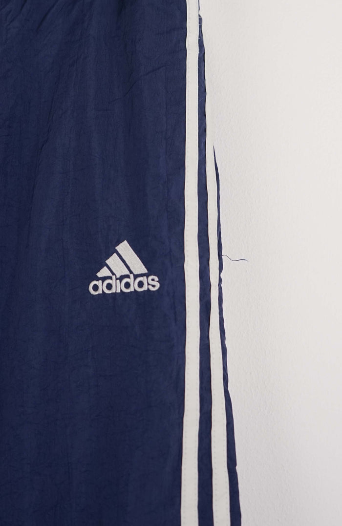 VINTAGE ADIDAS TRACK PANT SHORTS (M)