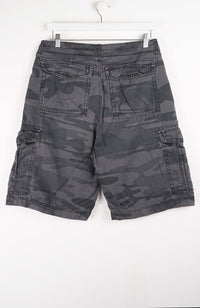VINTAGE CAMO CARGO SHORTS W32