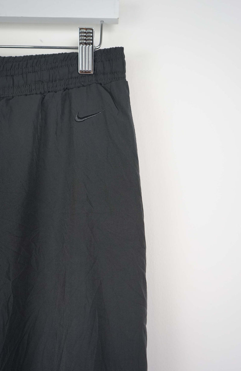 VINTAGE NIKE TRACK PANTS (M)