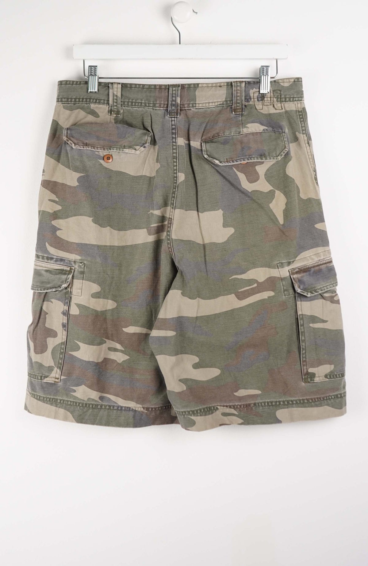 VINTAGE CAMO CARGO SHORTS W34
