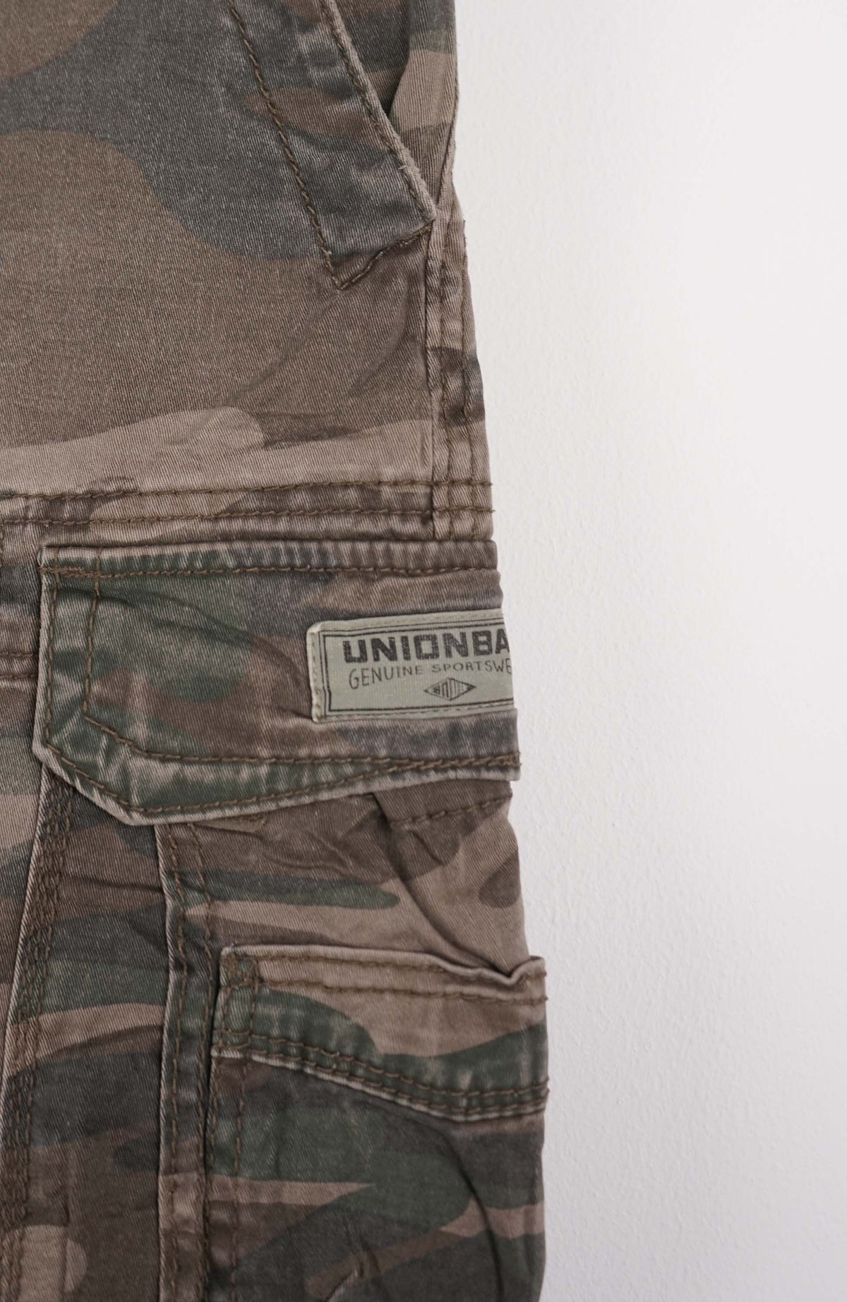 VINTAGE CAMO CARGO SHORTS W30