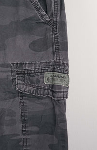VINTAGE CAMO CARGO SHORTS W33
