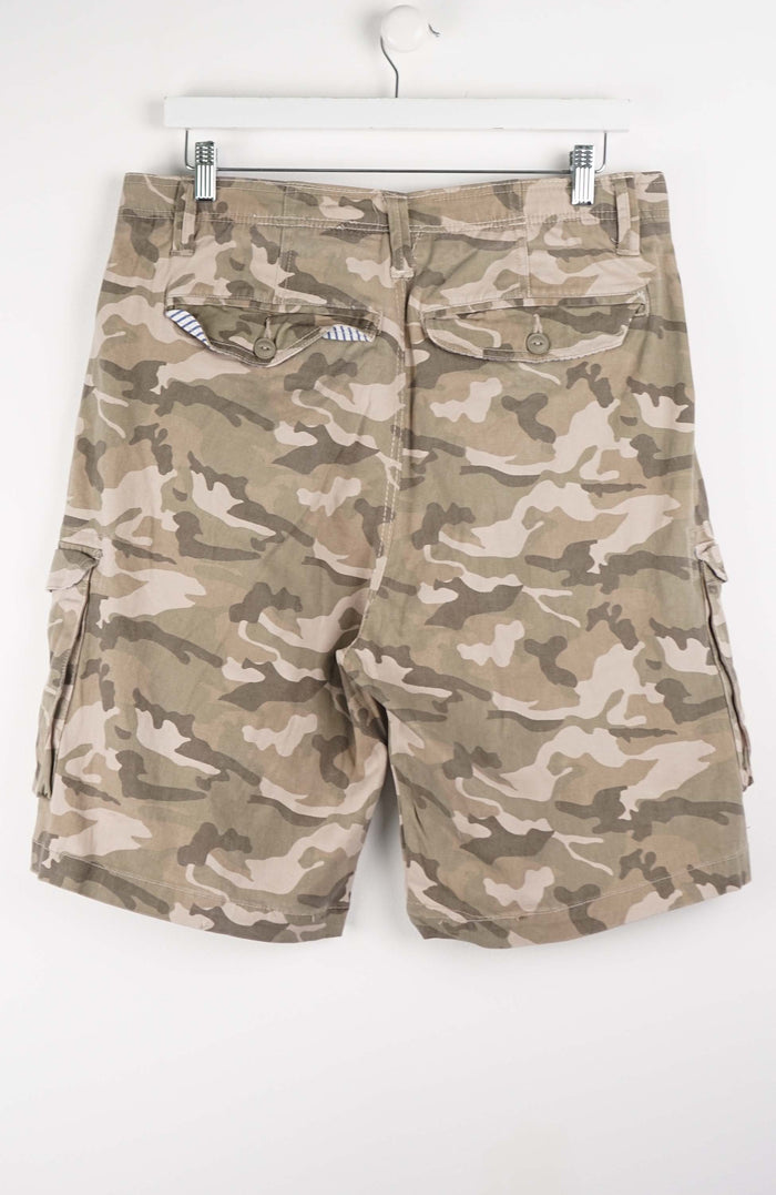 VINTAGE CAMO CARGO SHORTS W34
