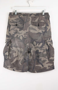 VINTAGE CAMO CARGO SHORTS W34