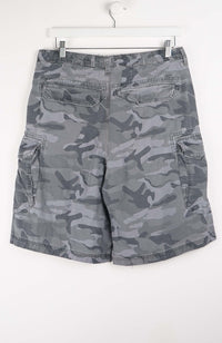 VINTAGE CAMO CARGO SHORTS W32