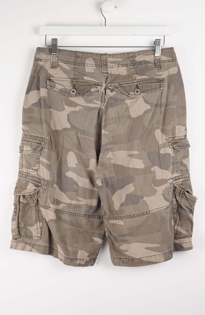 VINTAGE CAMO CARGO SHORTS W31