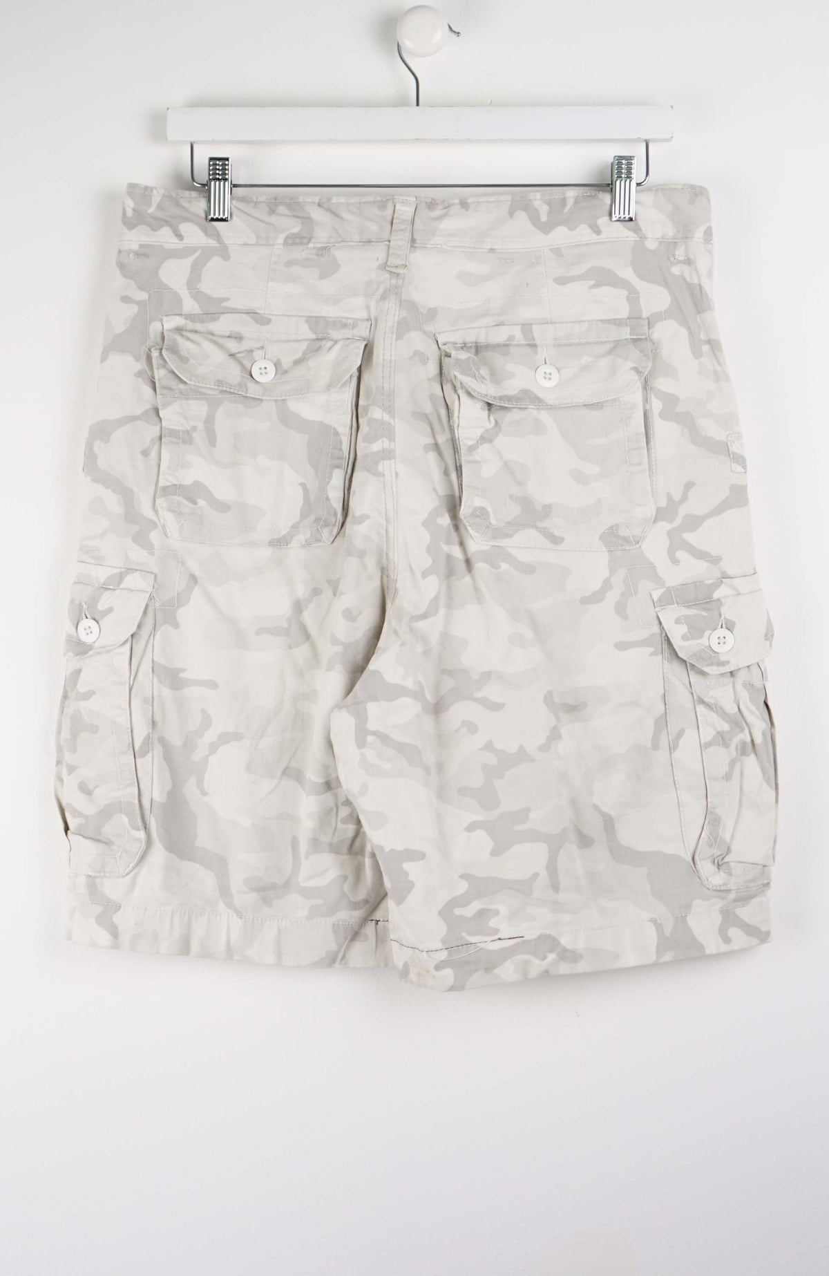 VINTAGE CAMO CARGO SHORTS W34