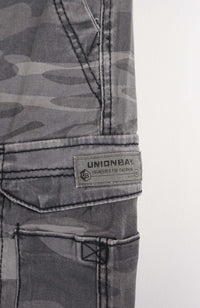 VINTAGE CAMO CARGO SHORTS W29