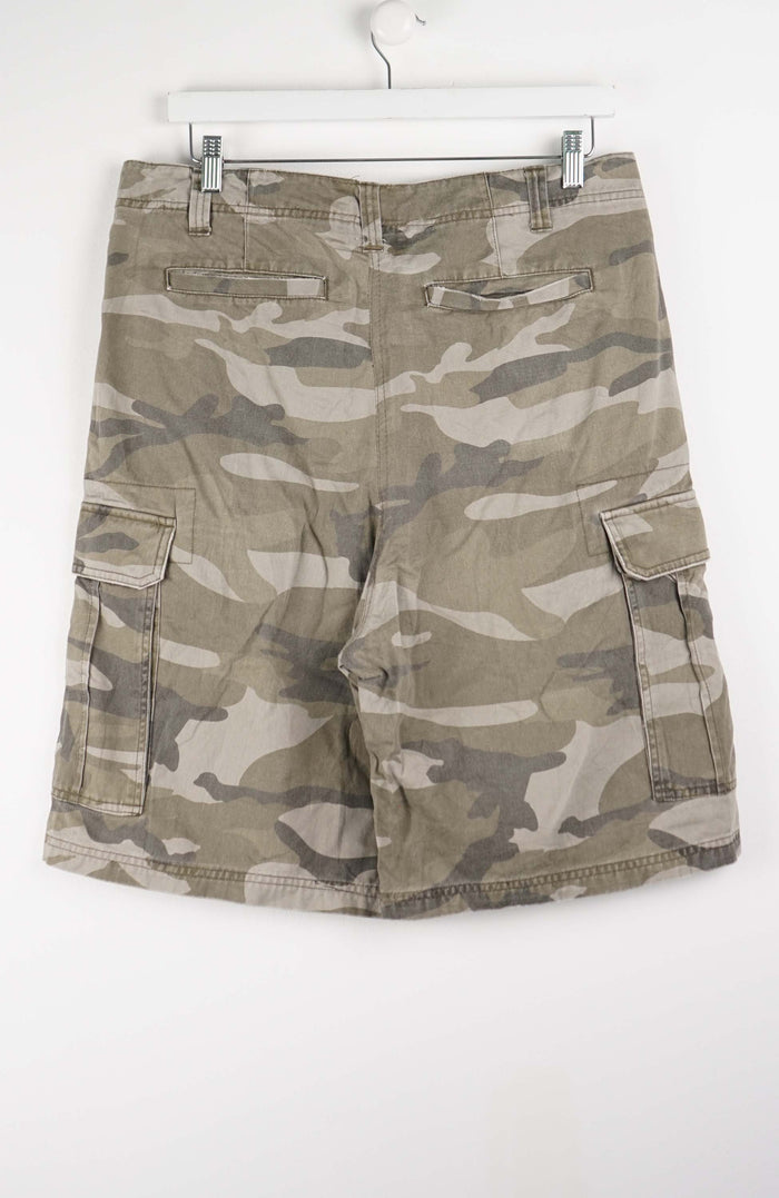 VINTAGE CAMO CARGO SHORTS W34