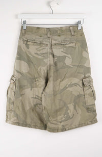 VINTAGE WRANGLER CAMO CARGO SHORTS W26